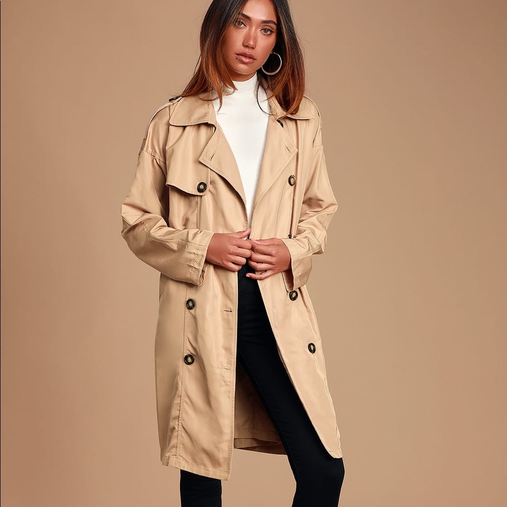 Lulu’s Tan Trench Coat Sz S